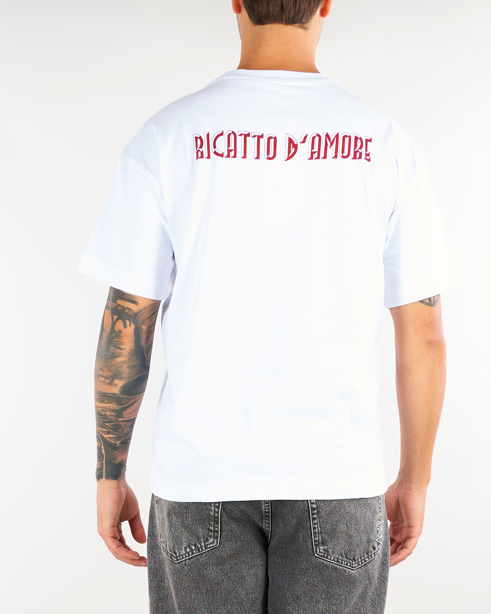 T-shirt Bianco con stampa 'Ricatto d'Amore' sul retro RICATTO 1 3DICI 