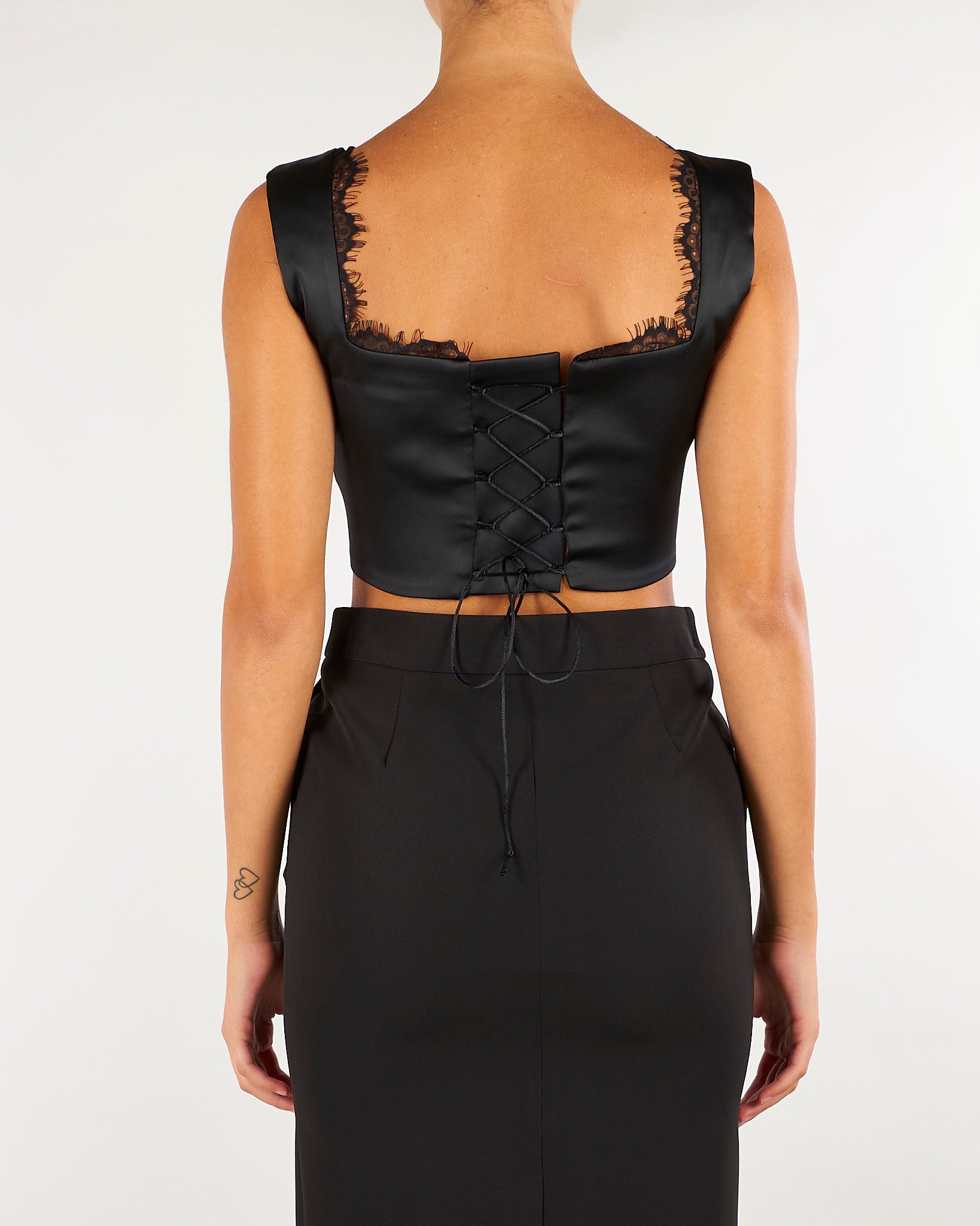 Top Nero in raso con inserti in pizzo ACT17157TO313 99 ACTUALEE 