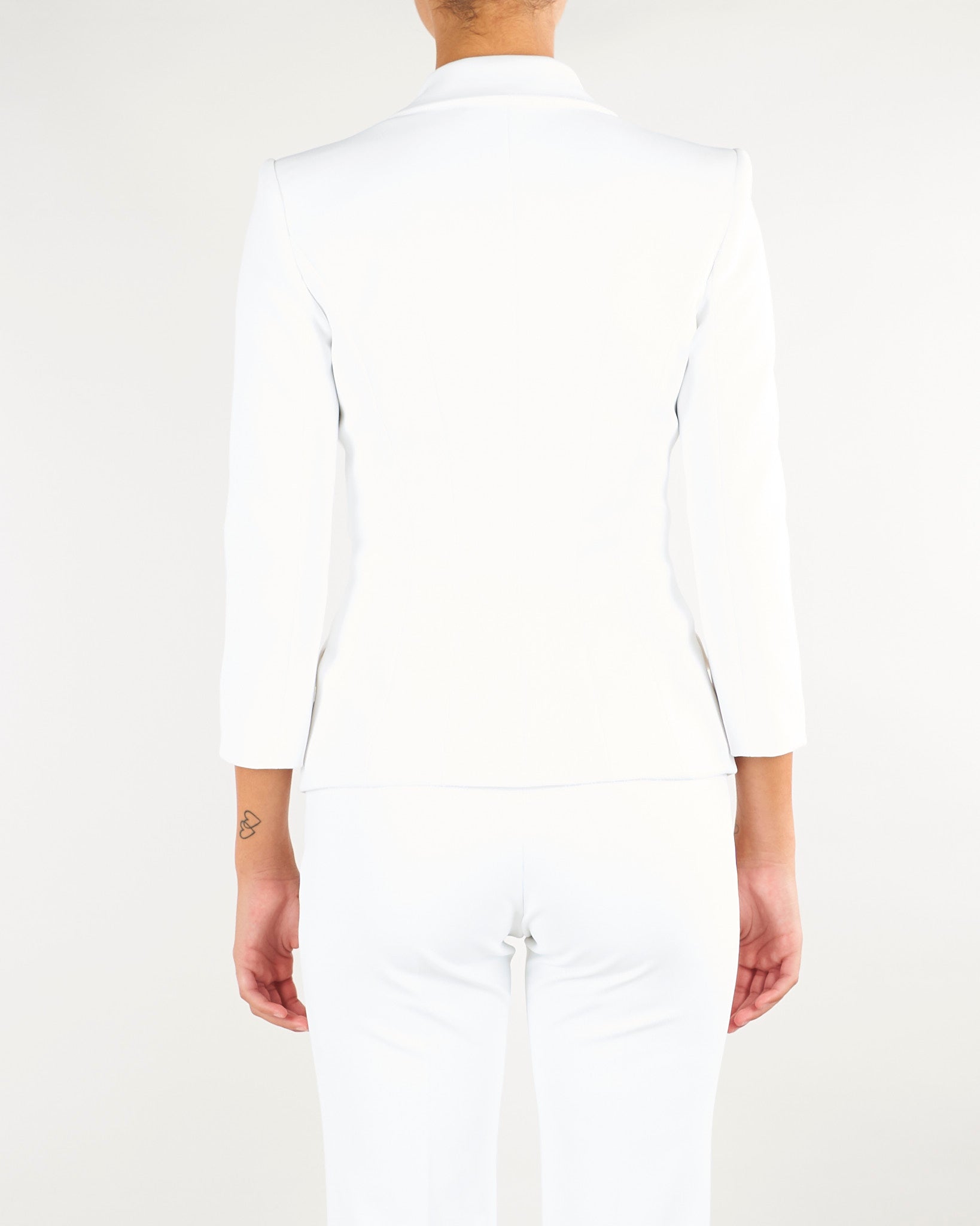 Giacca Avorio in doppio crêpe stretch con logo gioiello GI26866E2 360 ELISABETTA FRANCHI 