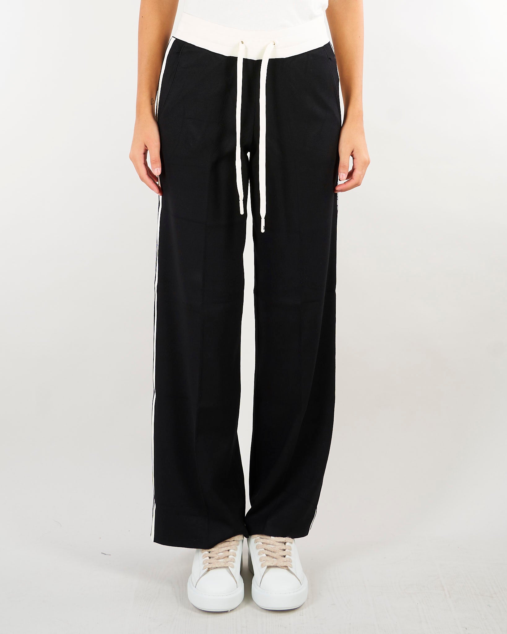 Pantaloni Nero-Burro in maglia con logo<BR/> KP75S66E2 685 ELISABETTA FRANCHI 
