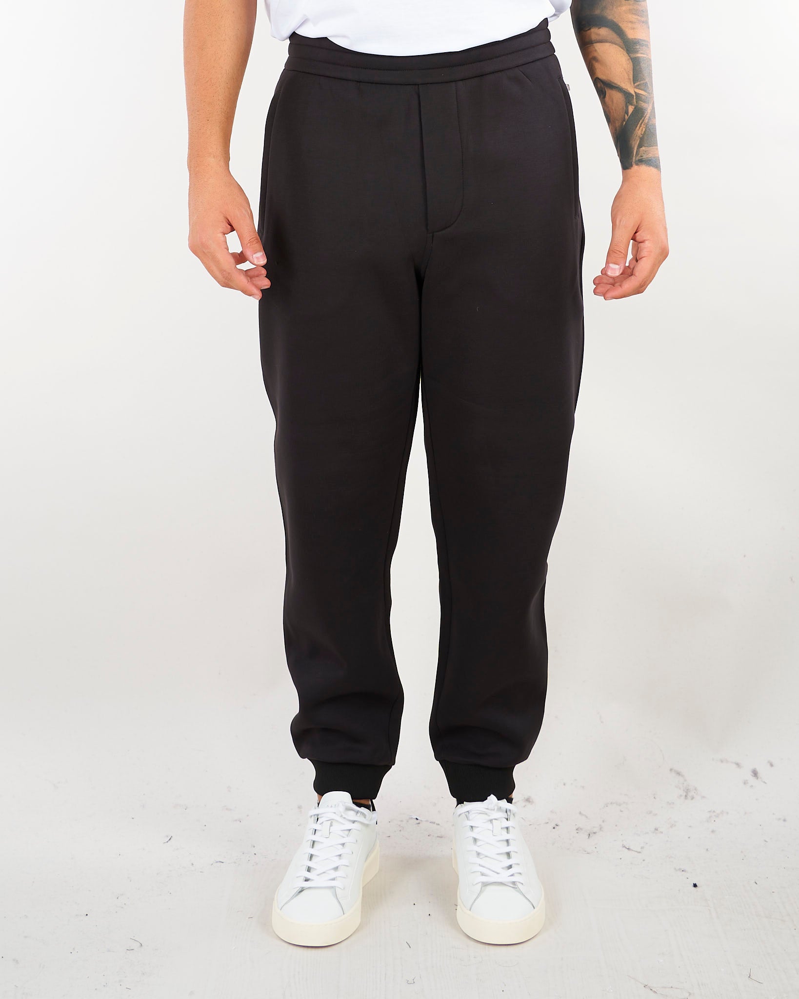 Pantaloni Nero jogger in jersey modal con placca logo EM007347AF17545 UC001 EMPORIO ARMANI 