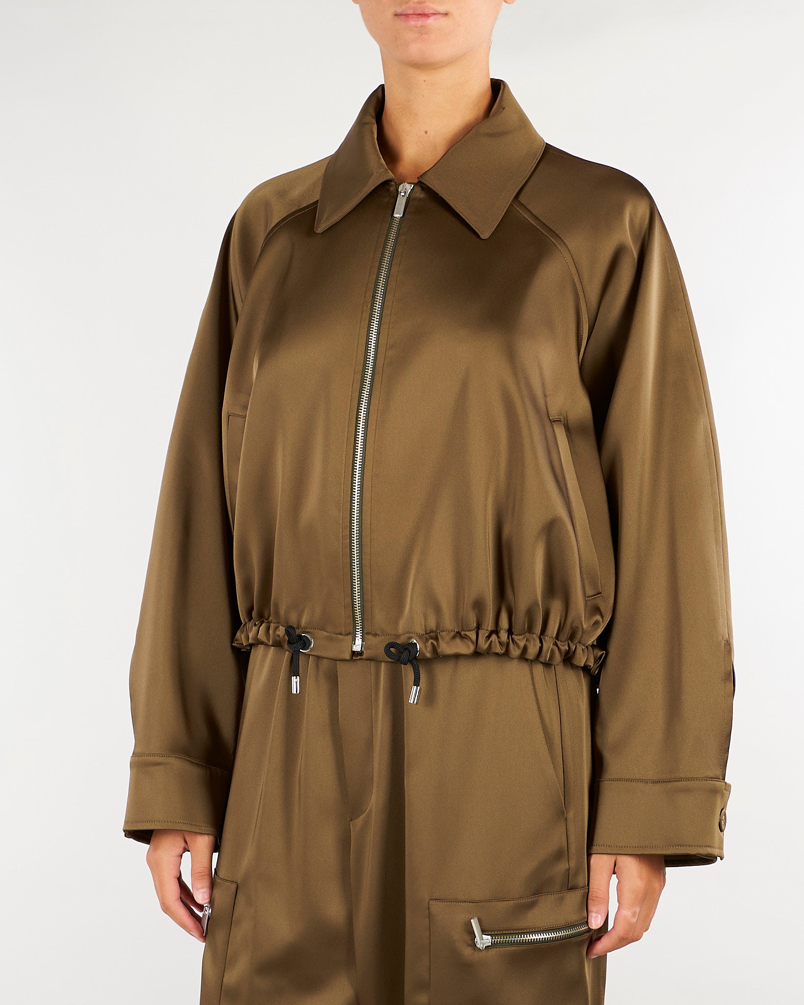 Giacca Verde con coulisse e zip in raso stretch M6FF04 449 MEIMEIJ 