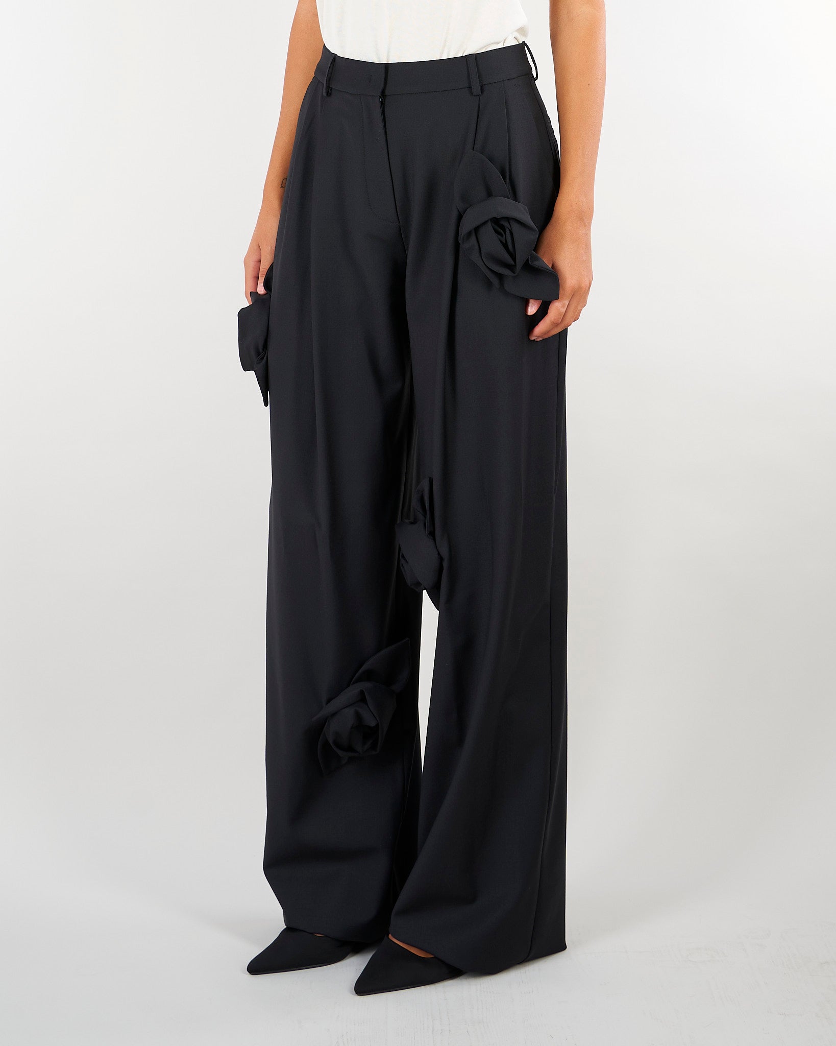 Pantalone Nero palazzo con applicazioni floreali tridimensionali M6IH13 100 MEIMEIJ 