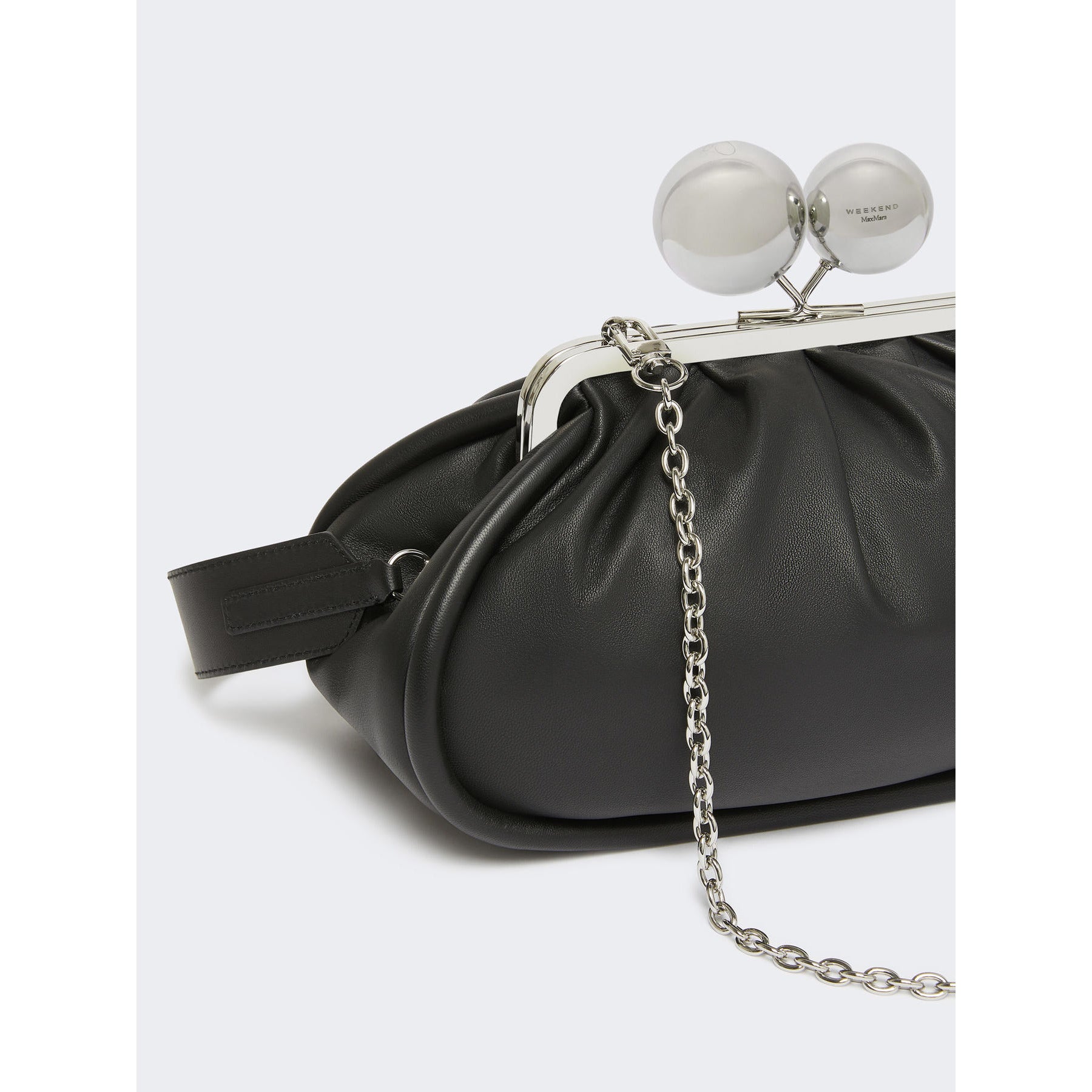 Borsa Nero Pasticcino Bag medium in nappa lucida con maxi ball MILVANEW 7 WEEKEND MAX MARA 