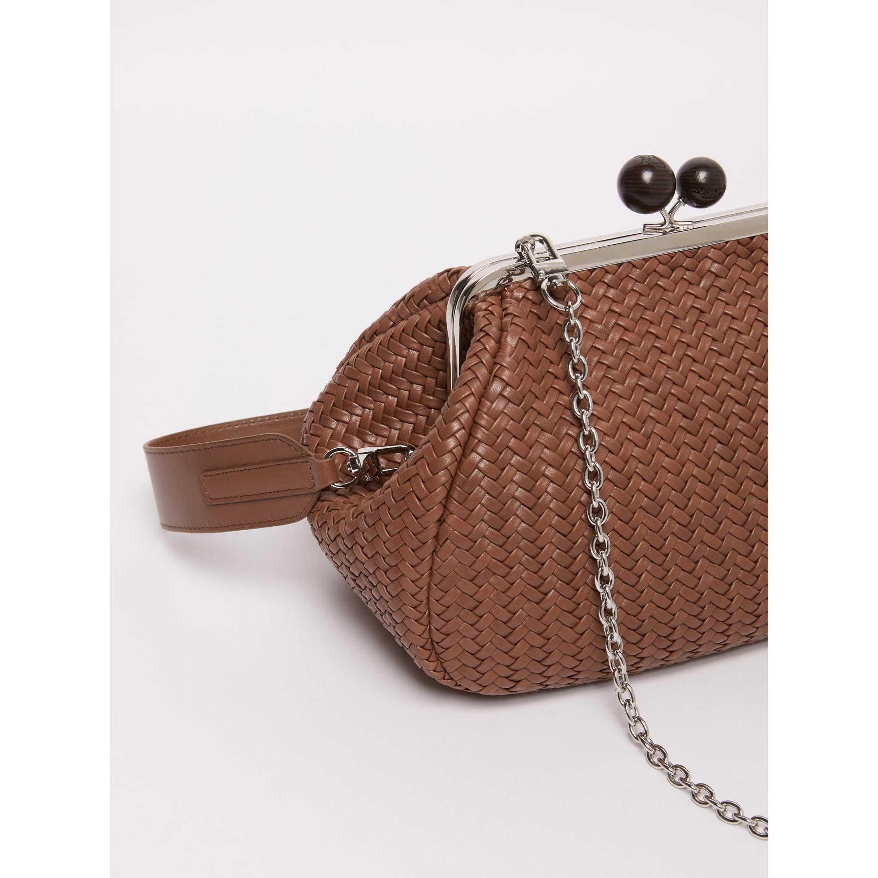 Borsa Nocciola Pasticcino Bag medium in pelle intrecciata WKAERE 1 WEEKEND MAX MARA 