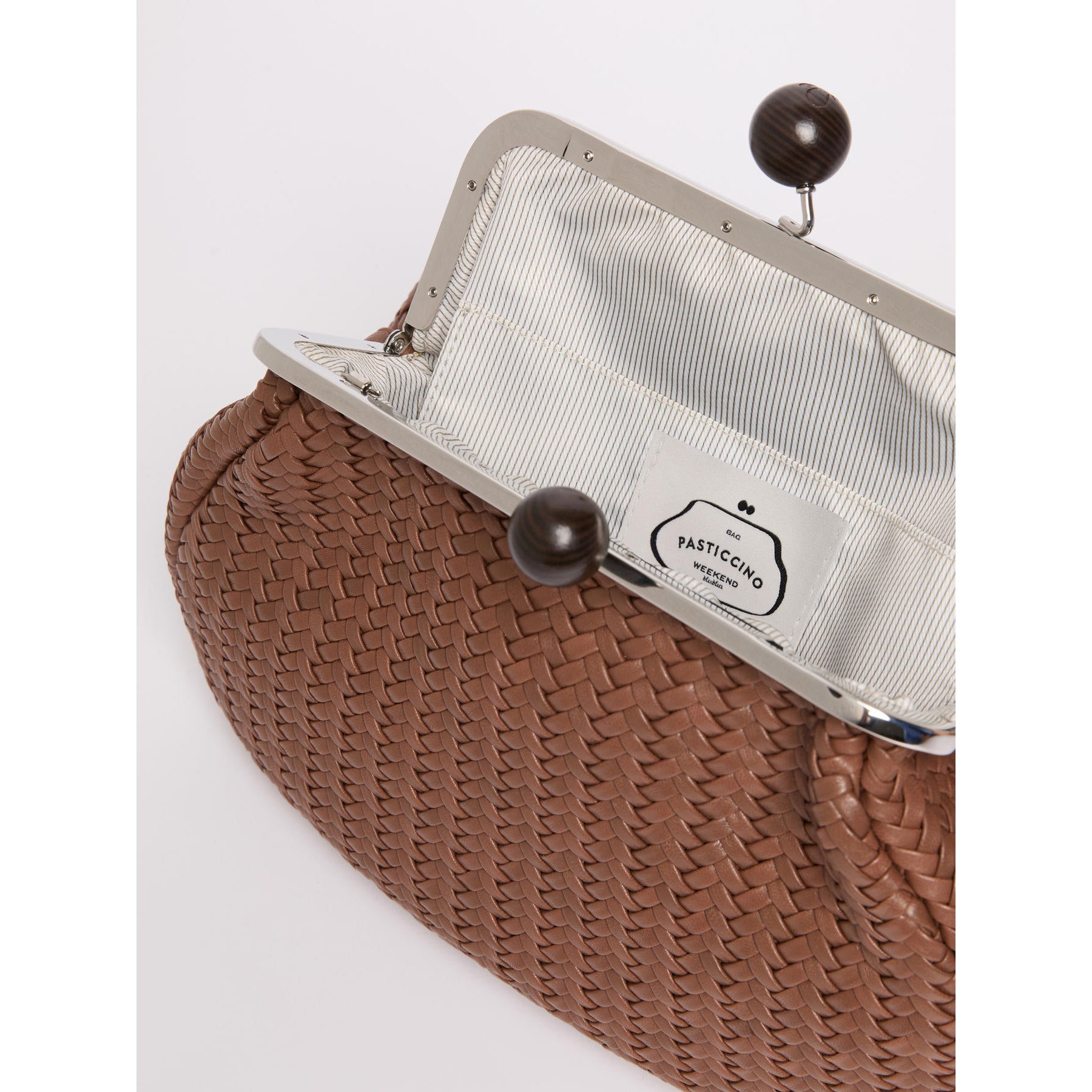 Borsa Nocciola Pasticcino Bag medium in pelle intrecciata WKAERE 1 WEEKEND MAX MARA 