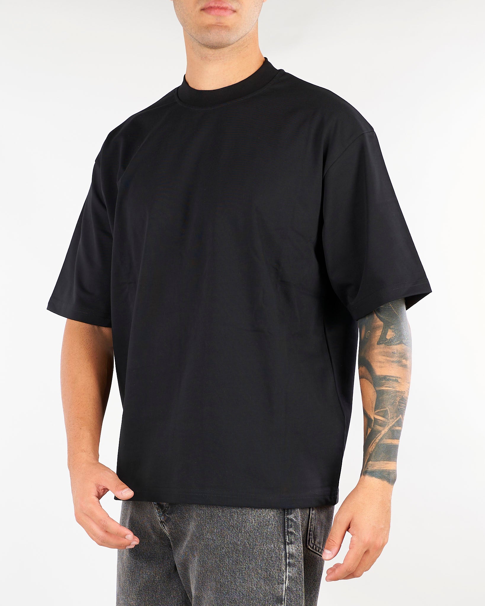 T-shirt Nero in cotone pesante Relaxed fit XM4309 99 YES LONDON 