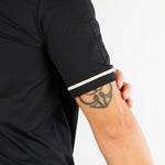 T-shirt Nero in cotone mercerizzato con profili a contrasto XM4321 99 YES LONDON 