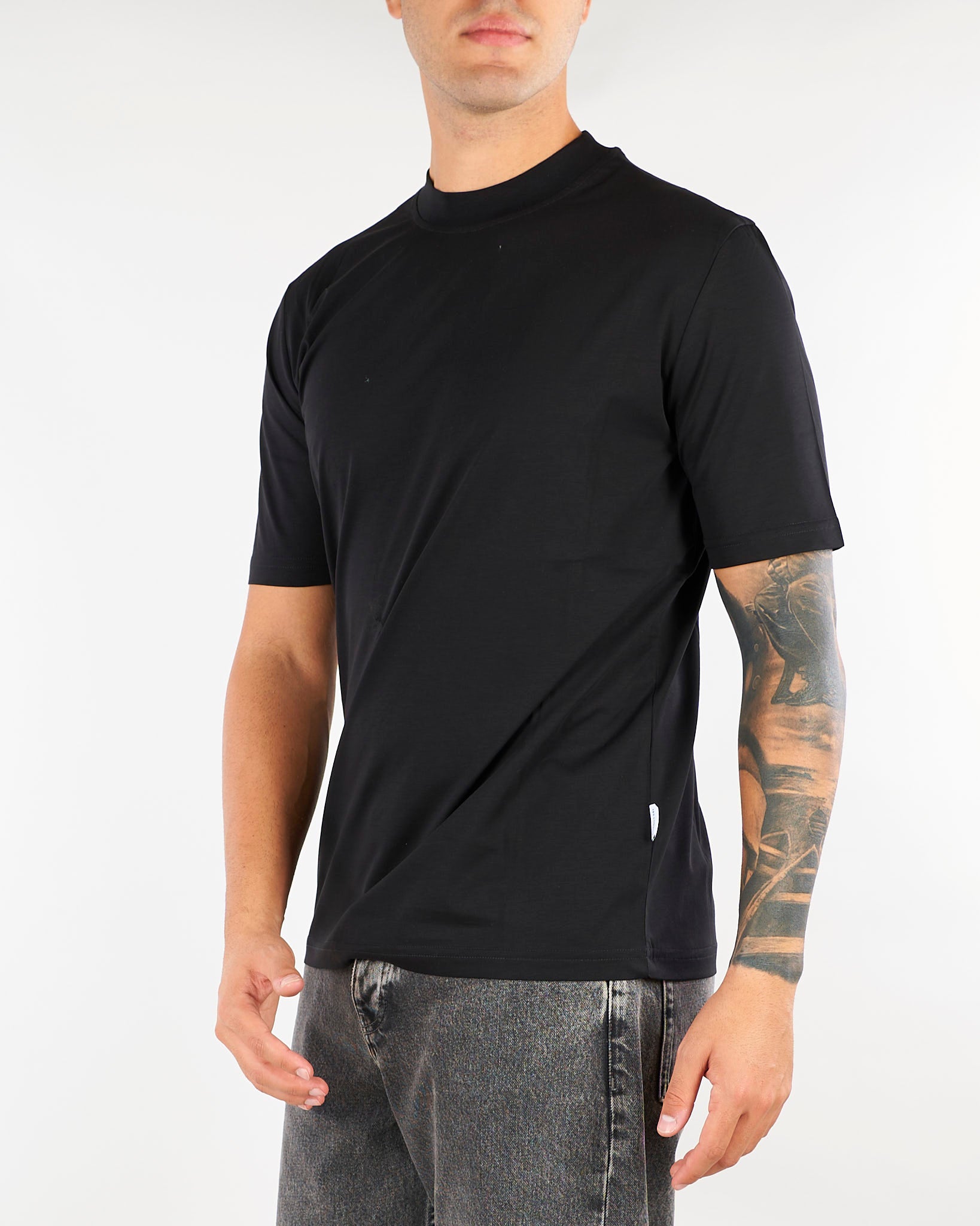 T-shirt Nero in cotone mercerizzato XM4334 99 YES LONDON 