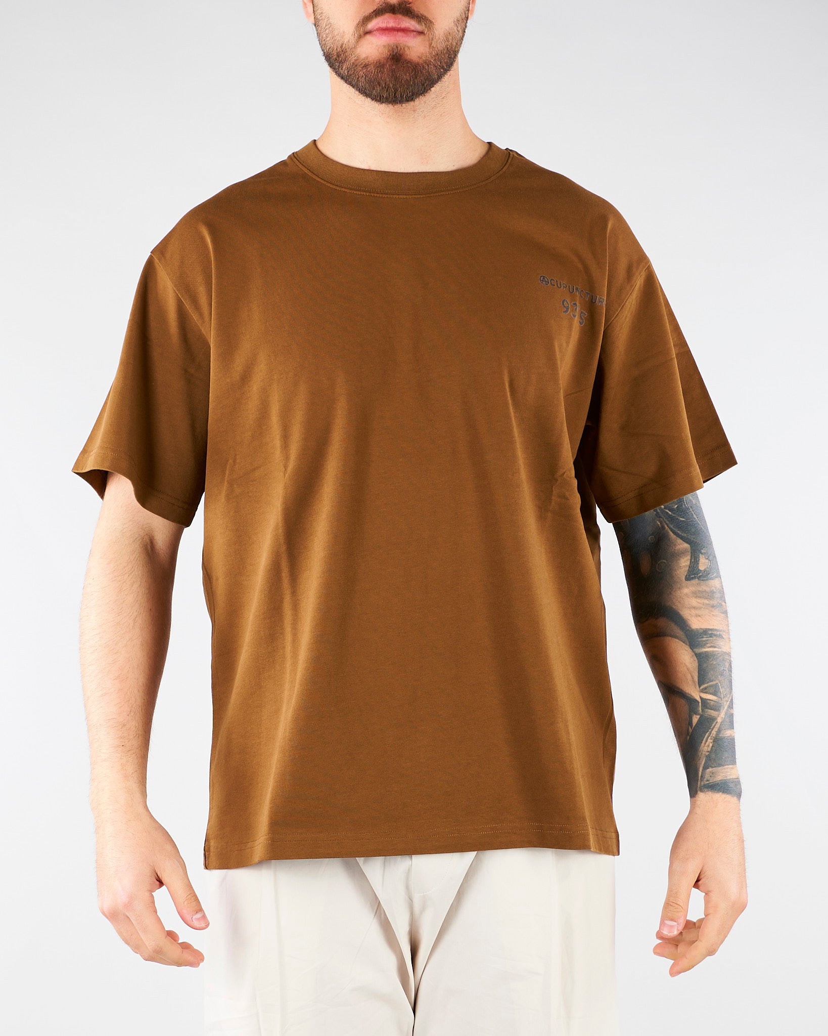 T-shirt Boxy Tabacco con logo e maxi stampa sul retro HTEM321202 917 ACUPUNCTURE 