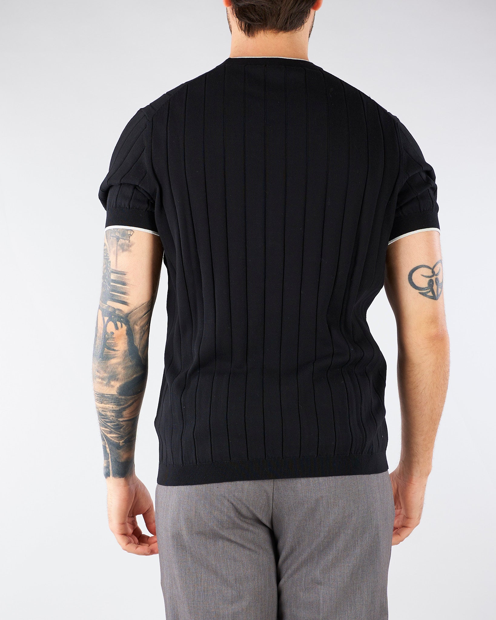 Maglia Nero in cotone a coste con profili a contrasto DK17020 99 DIKTAT 