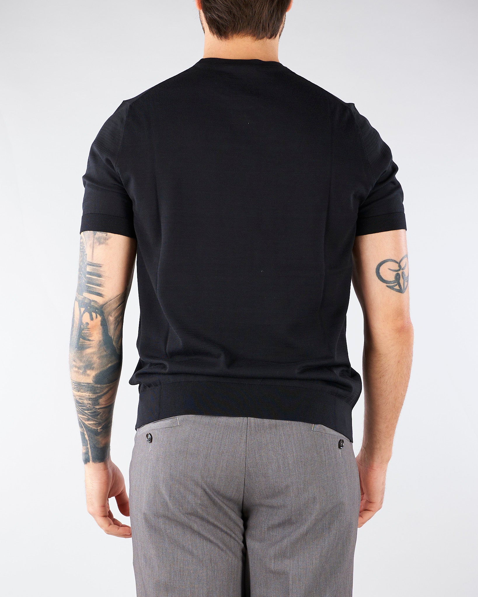 Maglia Nero in cotone ultrafine DK17036 99 DIKTAT 