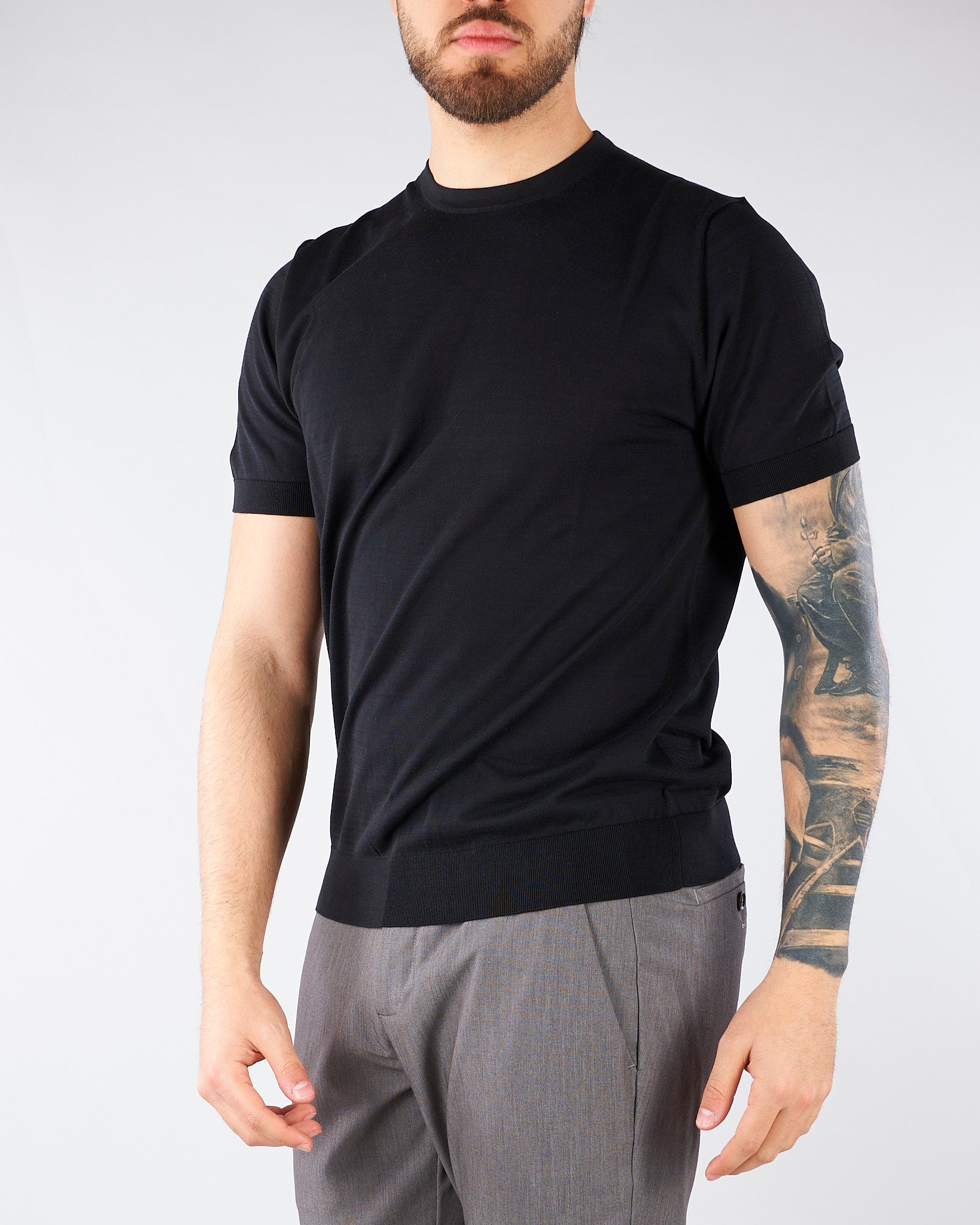 Maglia Nero in cotone ultrafine DK17036 99 DIKTAT 
