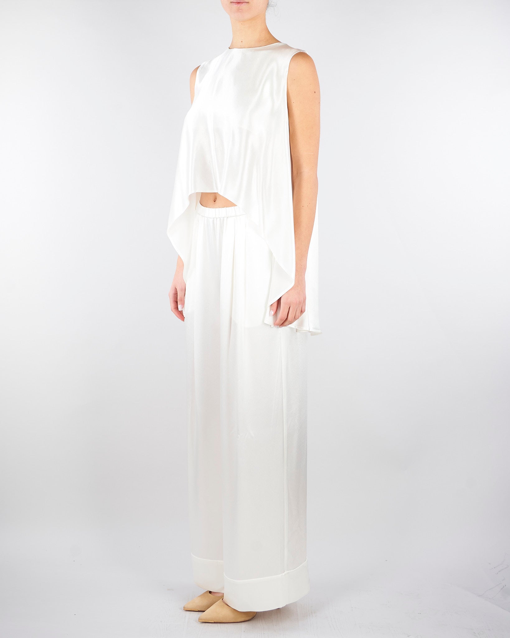 Top Bianco in satin con fondo asimmetrico SS260045 1 ELEH 