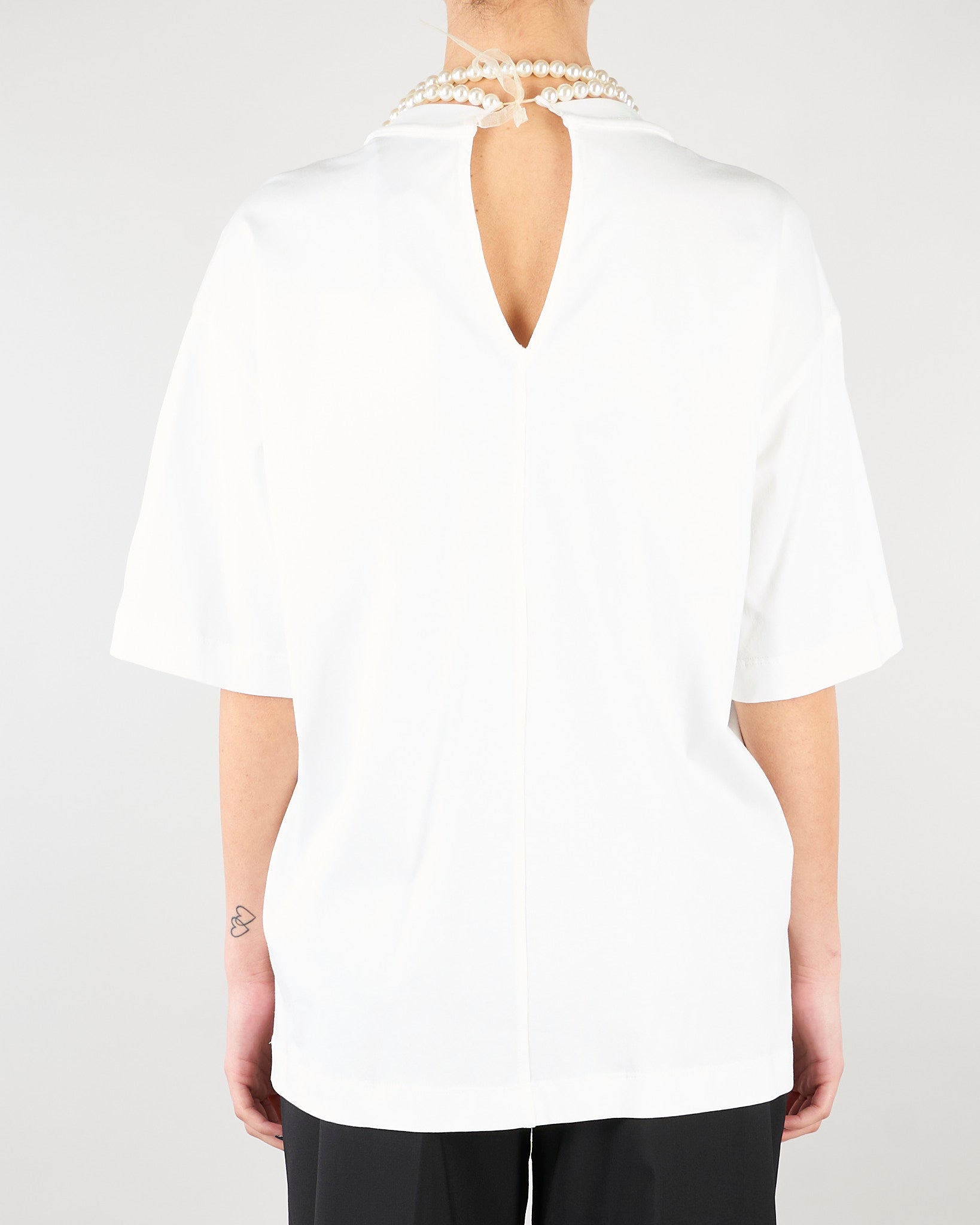 T-shirt Bianco Oversize con collana SS260216 1 ELEH 