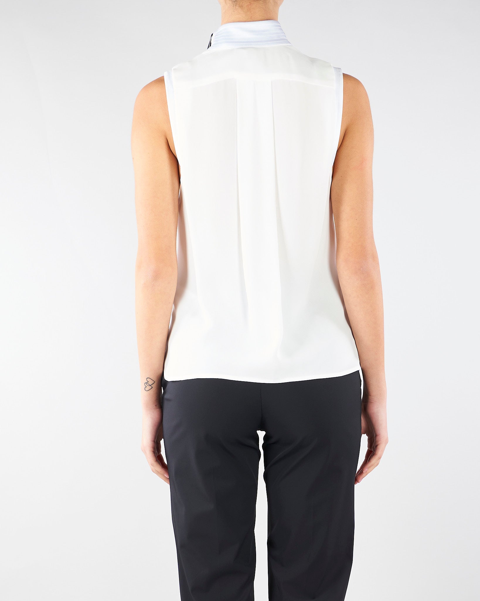 Top Avorio in georgette di viscosa CA13461E2 360 ELISABETTA FRANCHI 