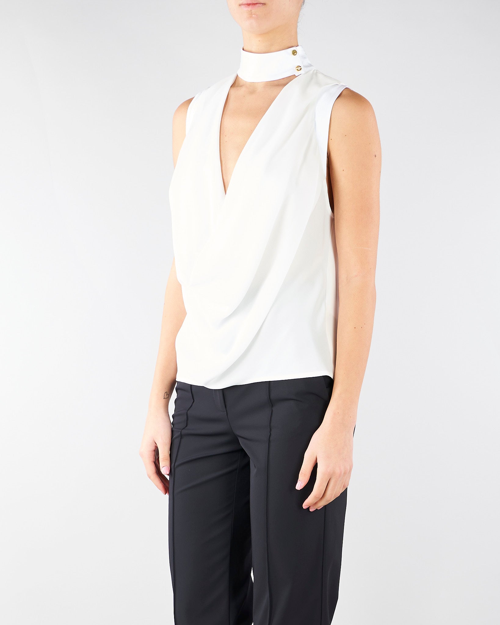 Top Avorio in georgette di viscosa CA13461E2 360 ELISABETTA FRANCHI 