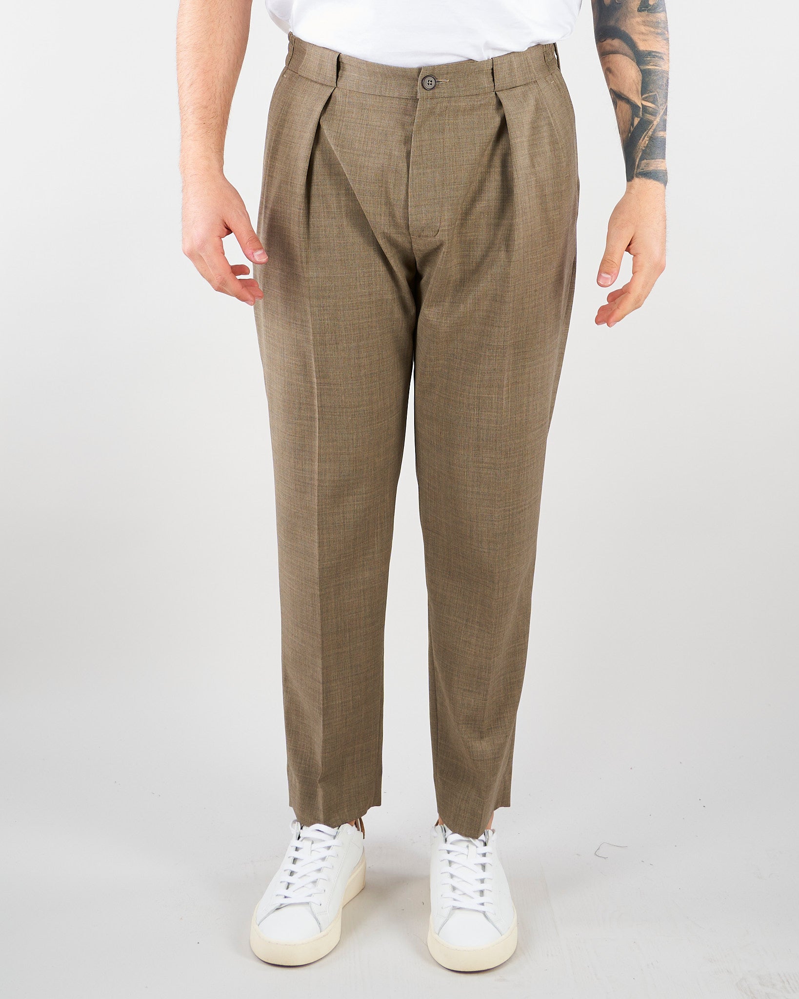 Pantalone Robin Tortora in fresco lana con pences. GC1PSS266900 A029 GOLDEN CRAFT 