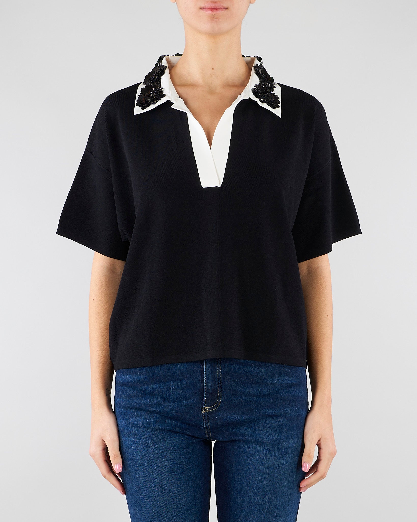 Maglia polo Nero con colletto a contrasto con applicazioni in paillettes SP5NT009 0001 ICONA 