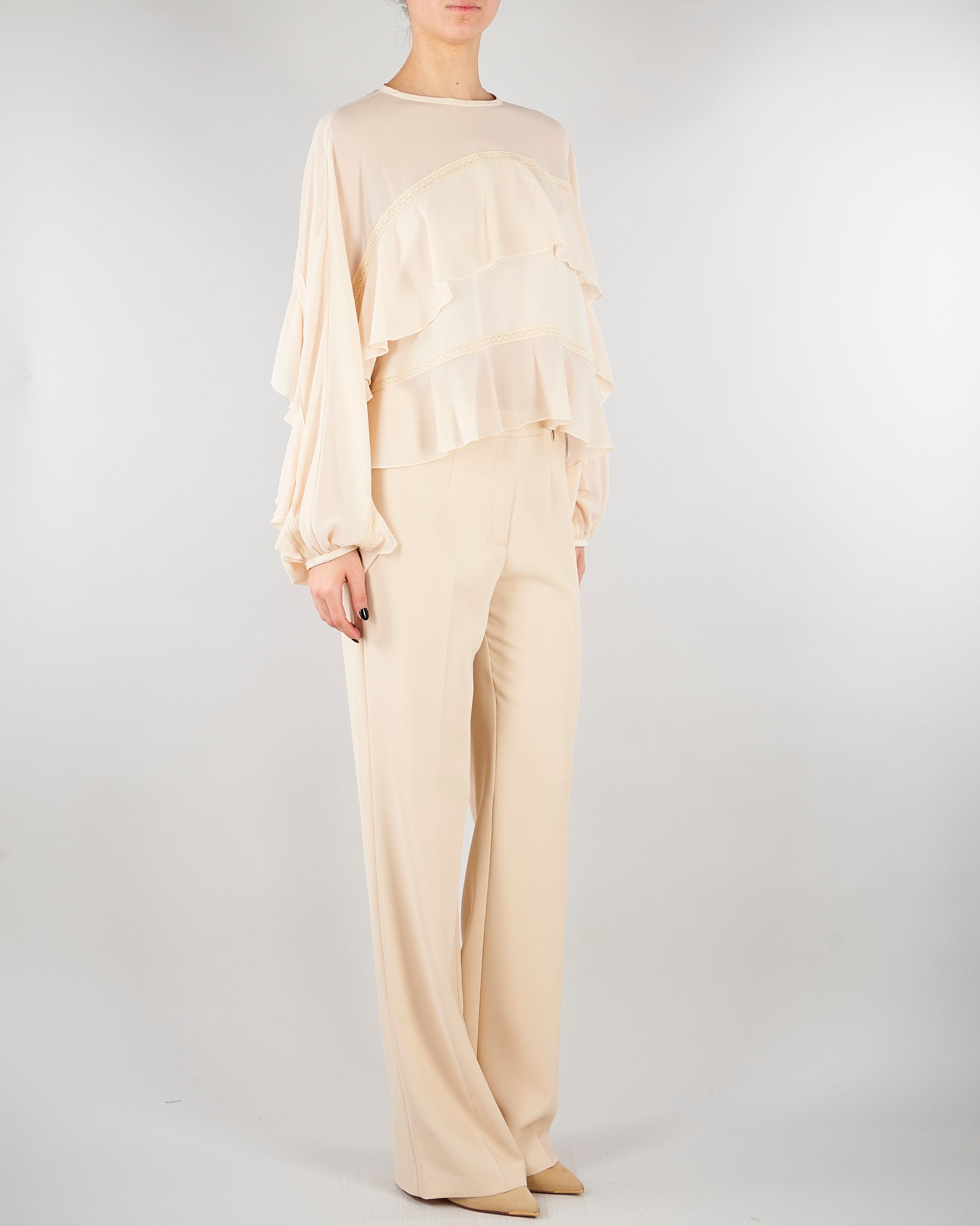 Blusa Fuji crema con balze FUJI 690 NENETTE 