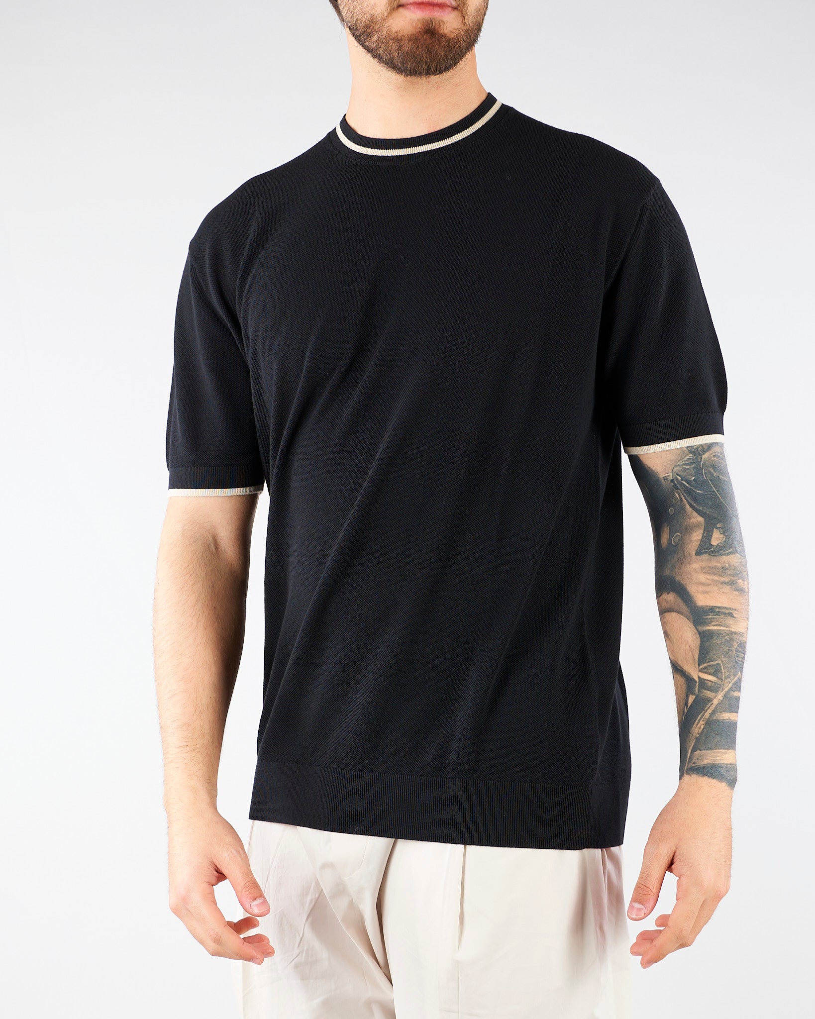 Maglia Nero in puro cotone con profili a contrasto A018F100 9000 PAOLO PECORA 