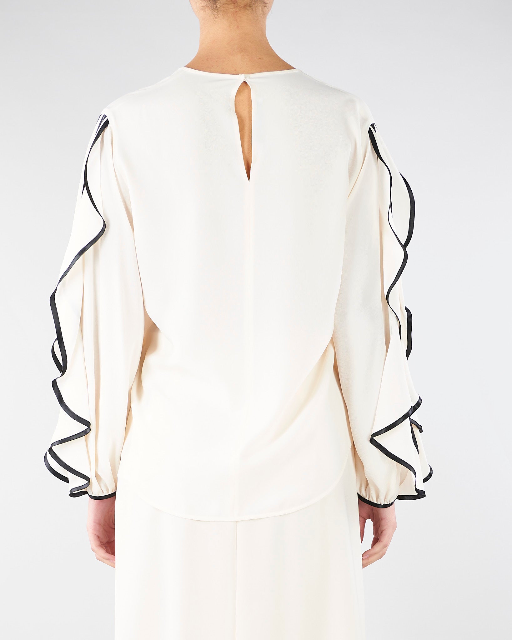 Blusa Burro-Nero con volant BL01001TACE0005 V0359 SIMONA CORSELLINI 