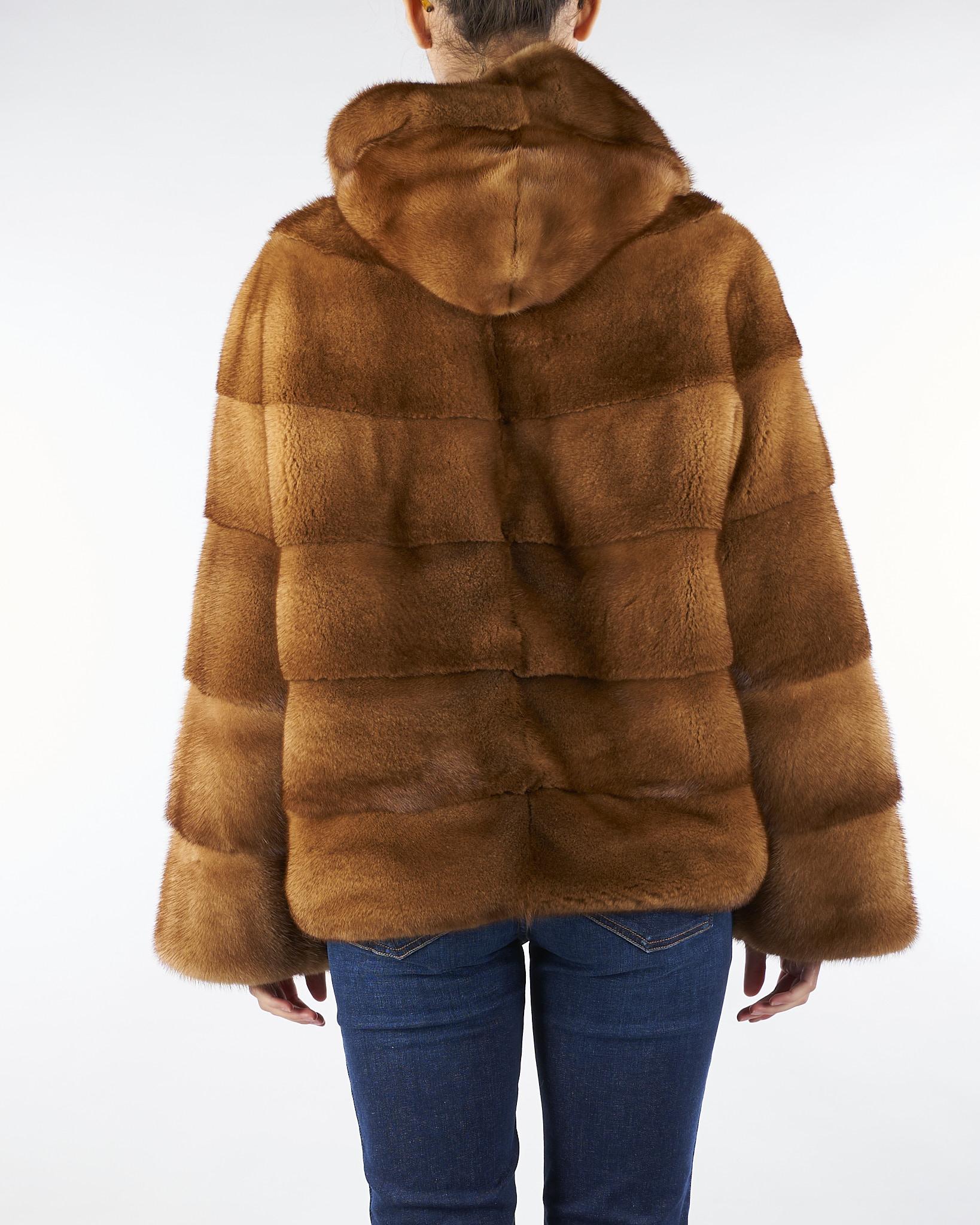 Vera pelliccia in Visone Miele con cappuccio P2505V 95 GIOVI 