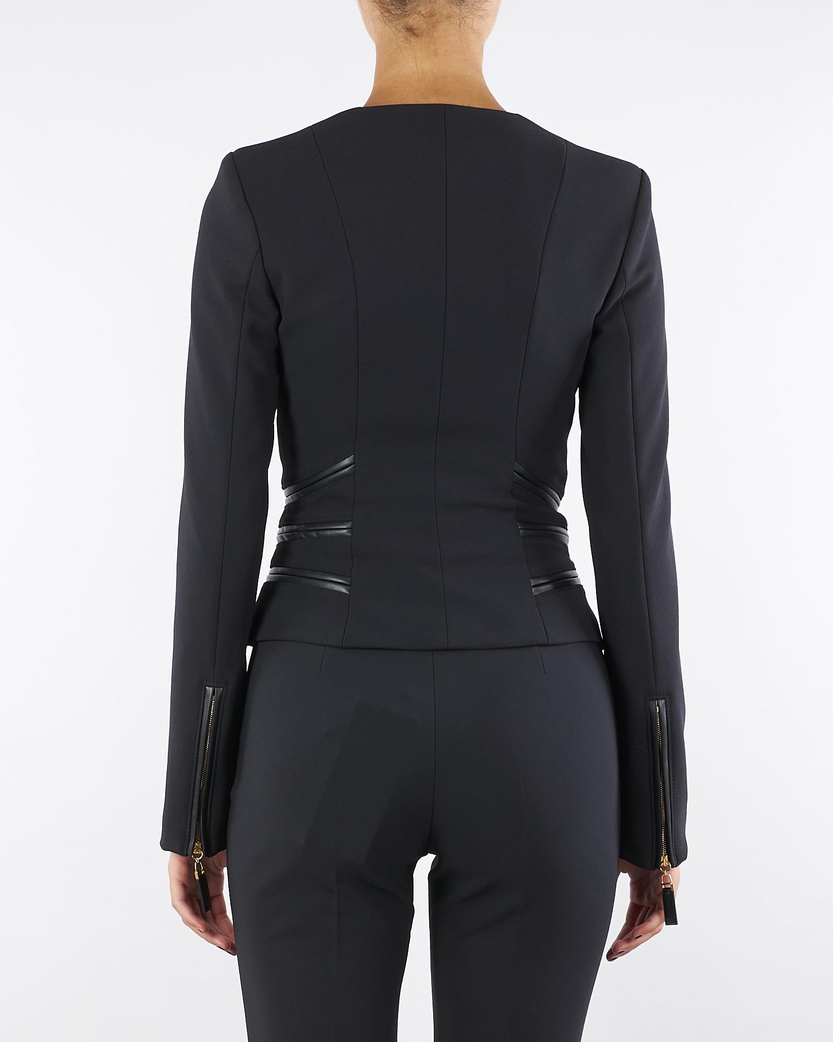 Giacca Nero in doppio crêpe con dettagli zip GI17356E2 110 ELISABETTA FRANCHI 