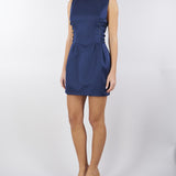 Abito smanicato in duchesse con scollo a barca