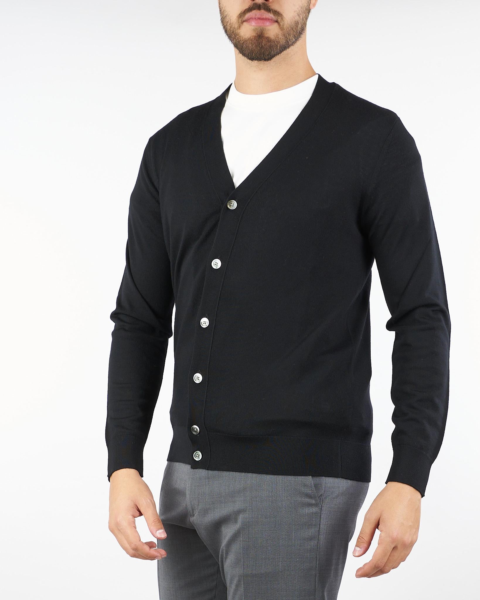 Cardigan Nero in lana merinos DK97062 99 DIKTAT 