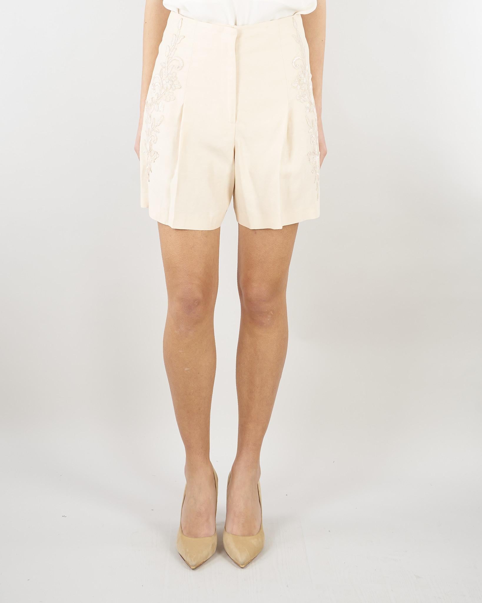 Shorts Crema in misto lino con ricami in pizzo RA6096T8823 P9545 BLUGIRL 