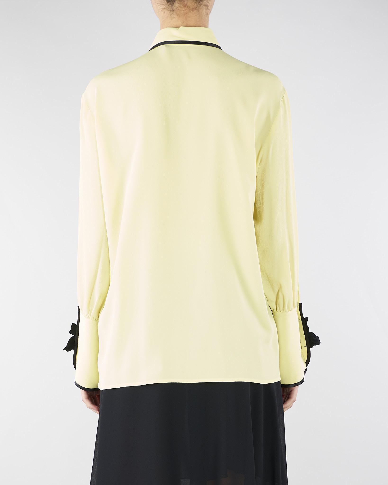 Camicia Lime in georgette con profili a contrasto e ricamo fiore CA01301TACE0005 V0774 SIMONA CORSELLINI 