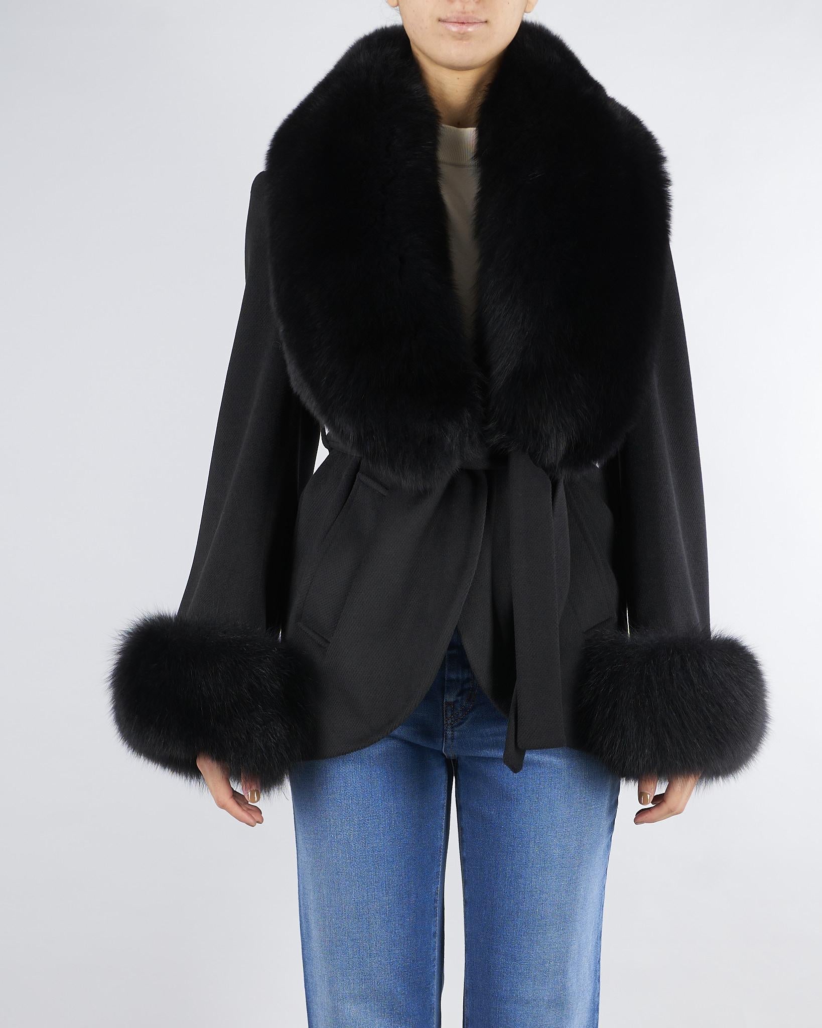 Cappotto Nero con inserti in vera pelliccia CD1212VO 99 YES LONDON 