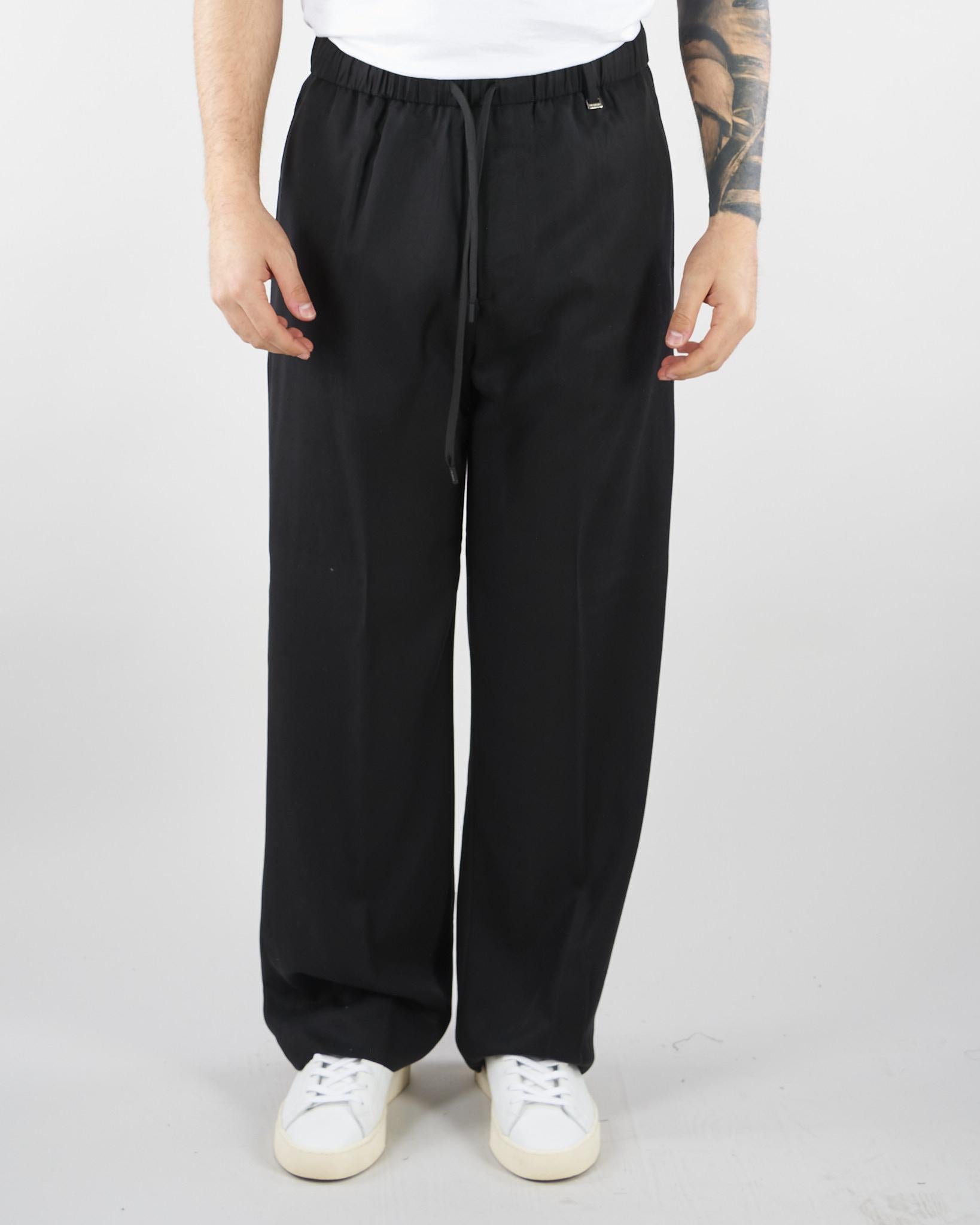 Pantalone Nero in tessuto fluido con gamba e fondo ampio PA3696 9 I'M BRIAN 