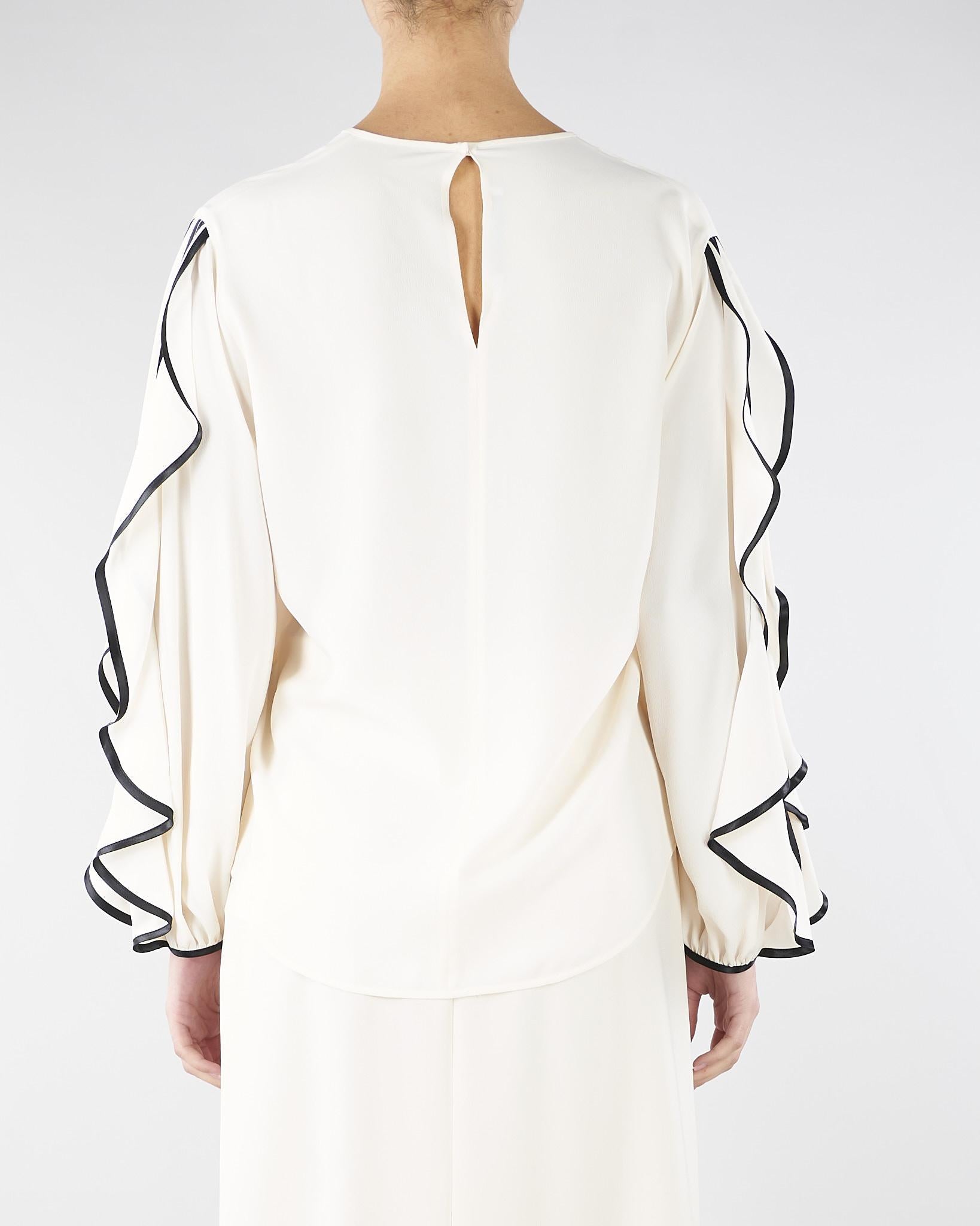 Blusa Burro-Nero con volant BL01001TACE0005 V0359 SIMONA CORSELLINI 