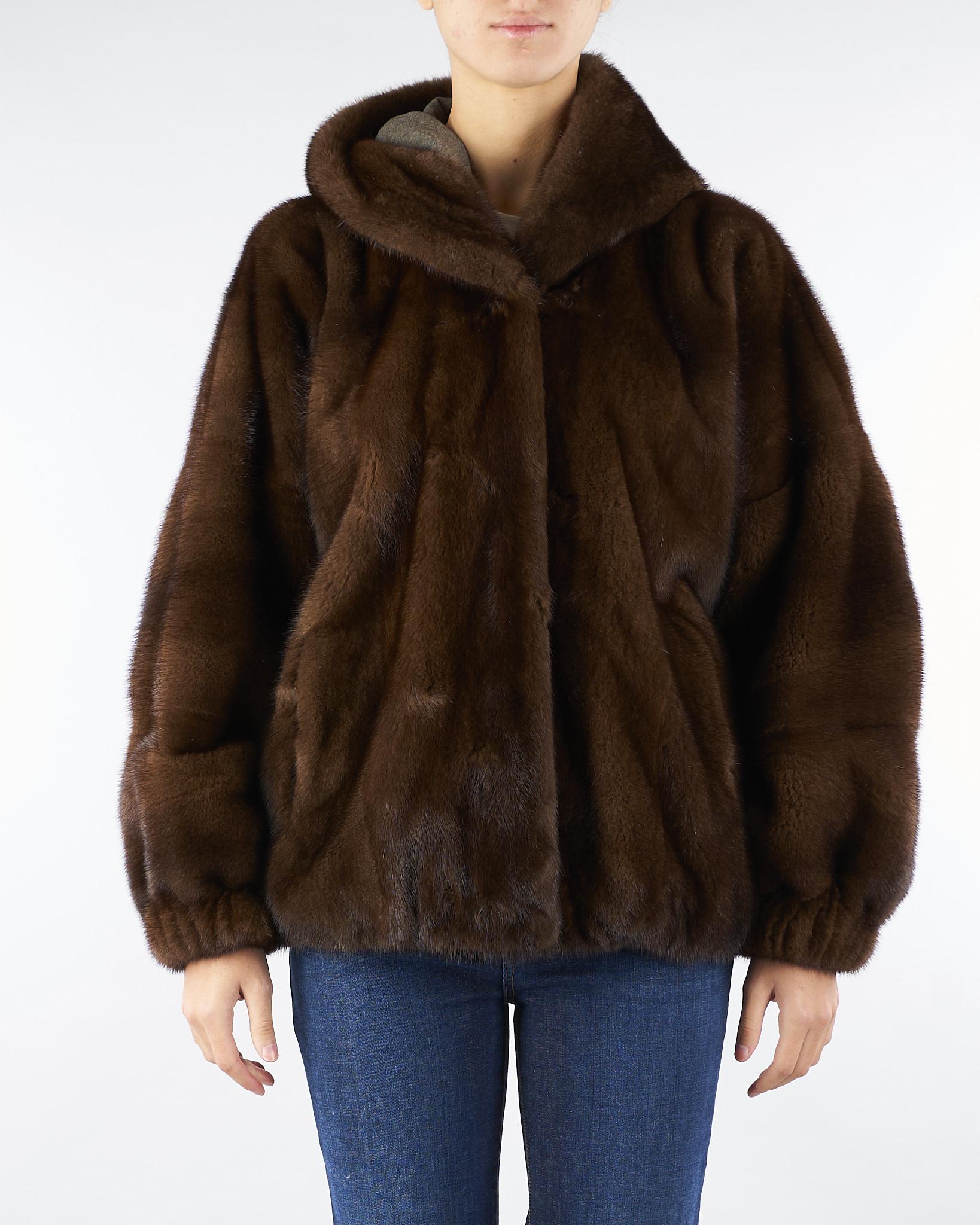 Vera Pelliccia Moro in Visone con cappuccio P2504V 98 GIOVI 