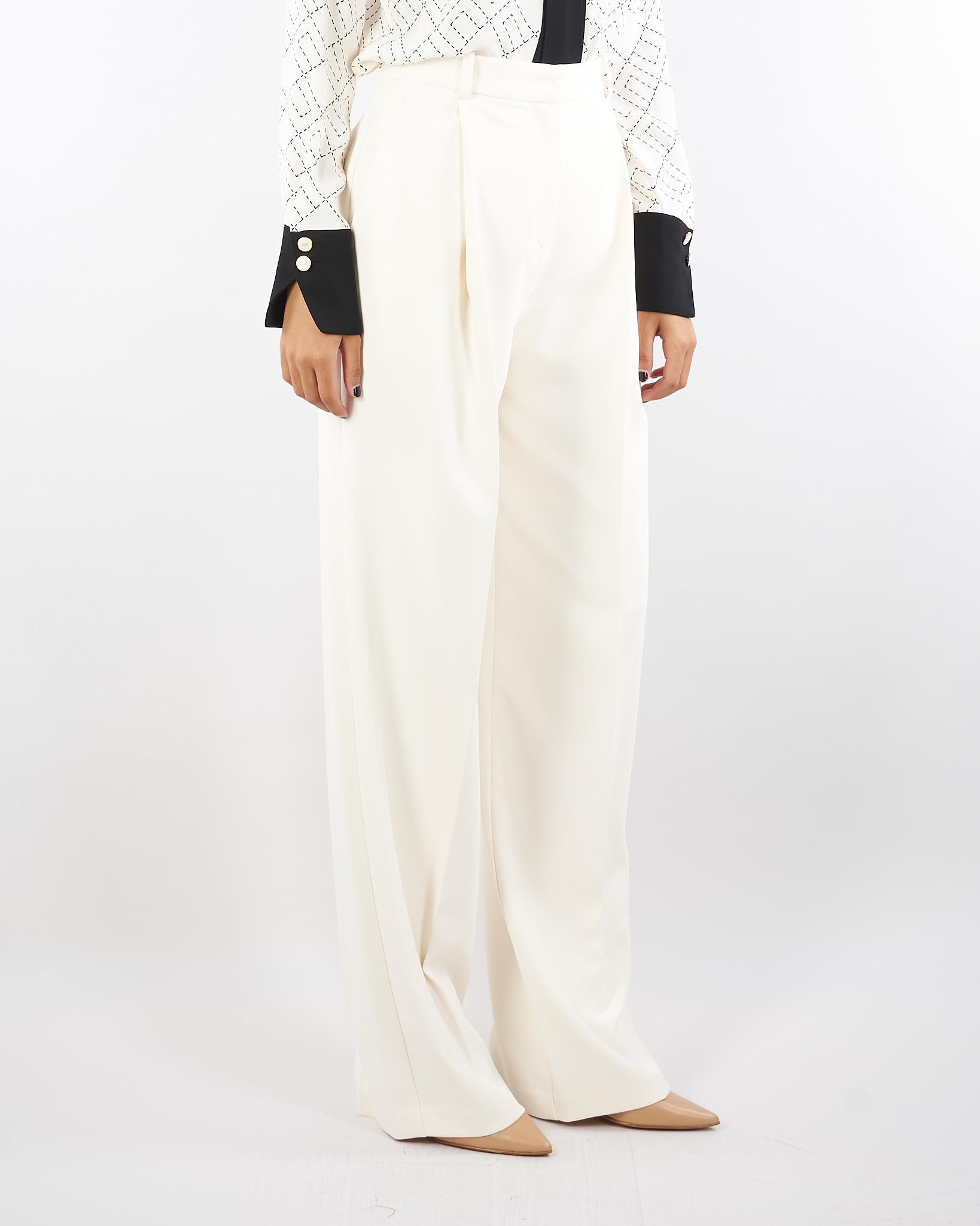 Pantaloni Milk in crêpe leggero con pinces PA12556E2 DZ9 ELISABETTA FRANCHI 