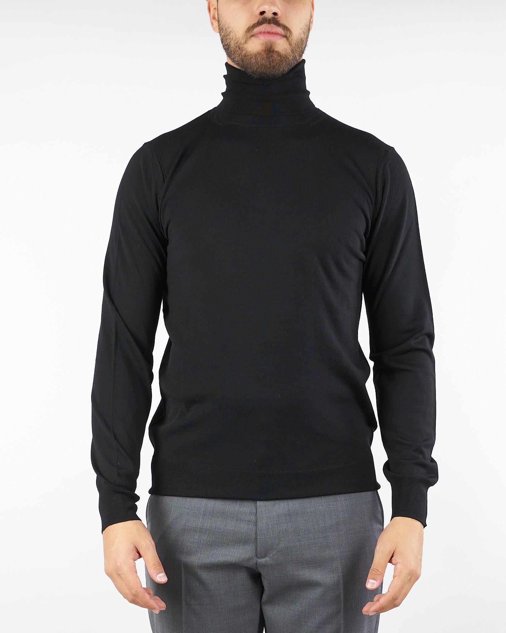 Maglia Nero Dolcevita in pura lana merinos finezza 16 A003F001 9000 PAOLO PECORA 