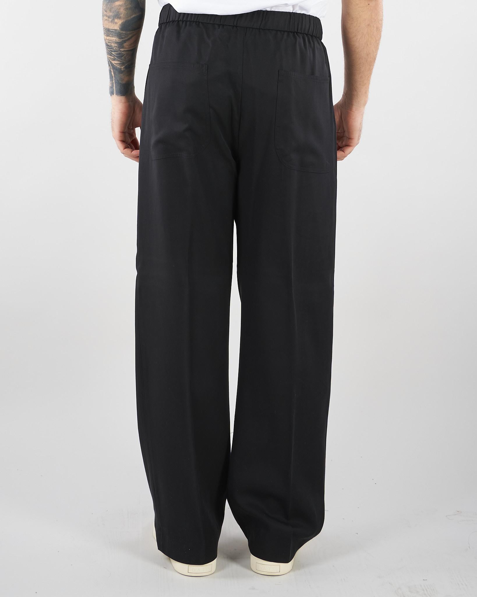 Pantalone Nero in tessuto fluido con gamba e fondo ampio PA3696 9 I'M BRIAN 