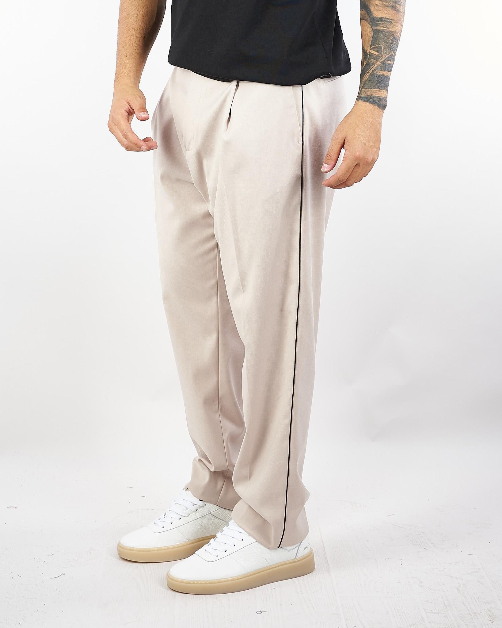 Pantalone Panna in tessuto tecnico con gamba e fondo largo L1PFW25266967 A039 LOW BRAND 
