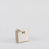 Portafoglio Burro con zip e placca logo