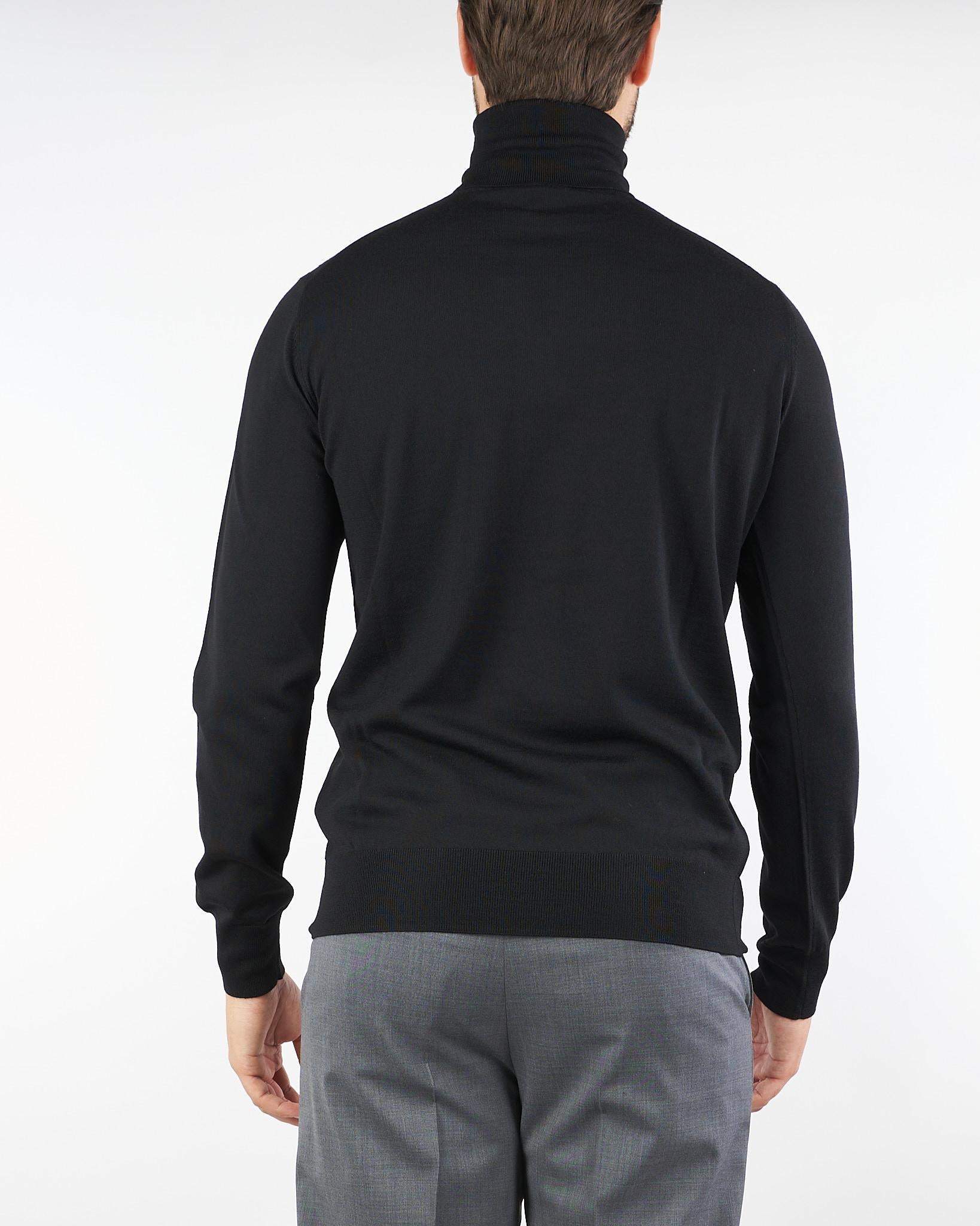 Maglia Nero Dolcevita in pura lana merinos finezza 16 A003F001 9000 PAOLO PECORA 