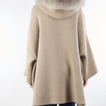 Mantella Sabbia in pura lana merinos con inserti in vera pelliccia P2514VO 02 GIOVI 