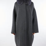 Mantella Antracite in pura lana merinos con inserti in vera pelliccia P2515VO 90 GIOVI 
