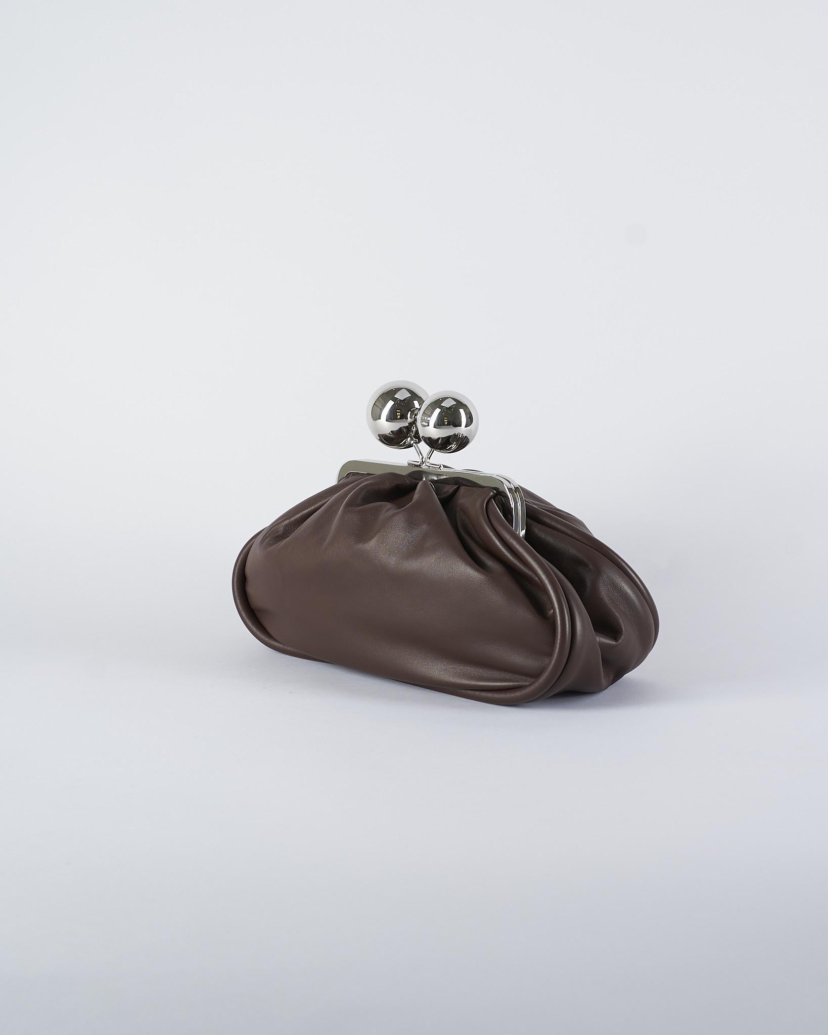 Borsa Marrone Pasticcino Bag medium in nappa lucida MILVANEW 80 MAX MARA WEEKEND 