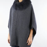 Mantella Antracite in pura lana merinos con inserti in vera pelliccia P2510VO 90 GIOVI 