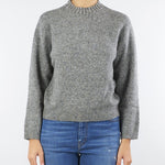 Maglia Grigio in alpaca e lana con pietre gioiello sul collo MT3819910723 913 SEVENTY 