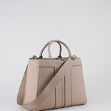 Borsa Tote grande Greige con logo in rilievo