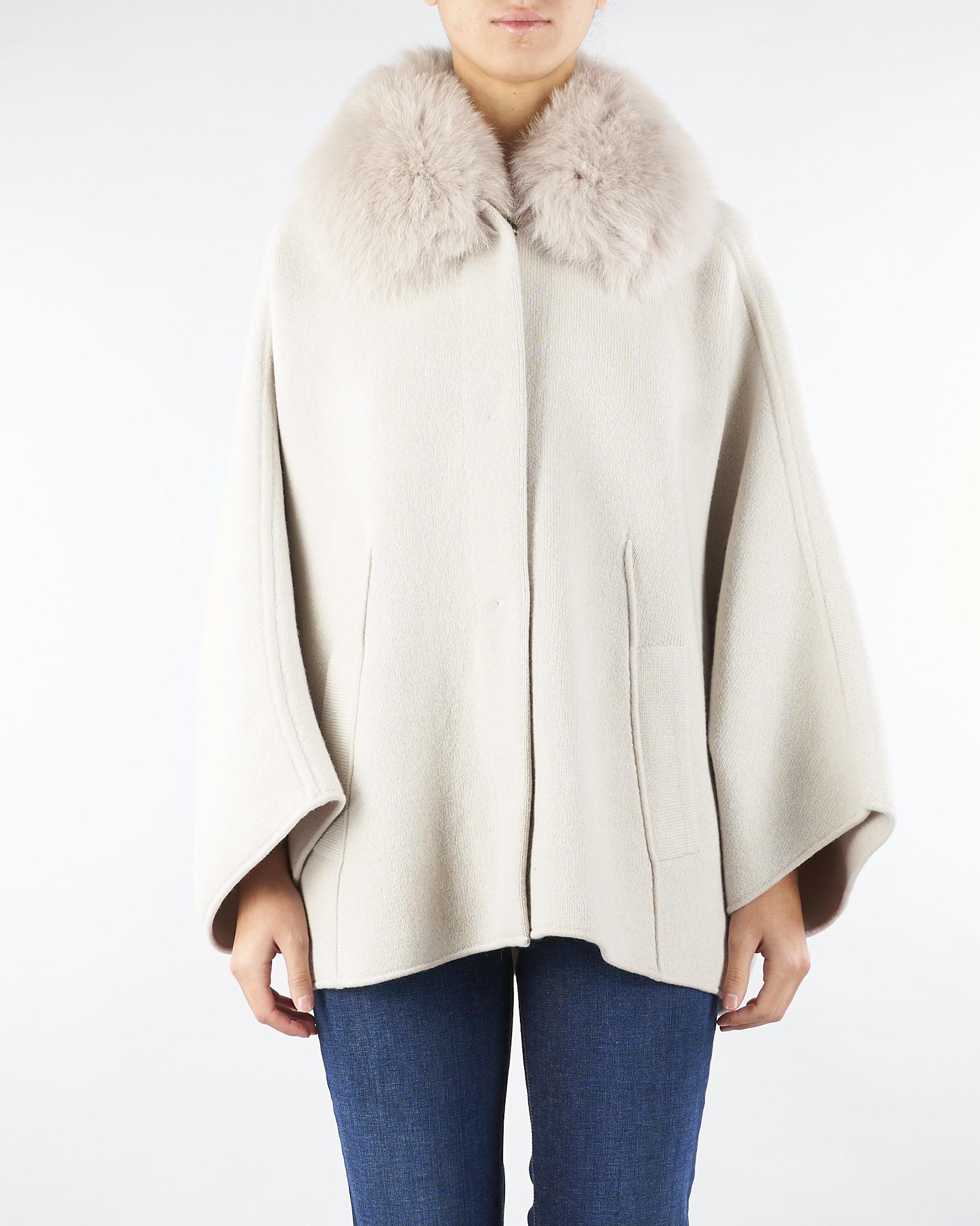 Mantella Mastice in pura lana merinos con inserti in vera pelliccia P2512VO 28 GIOVI 