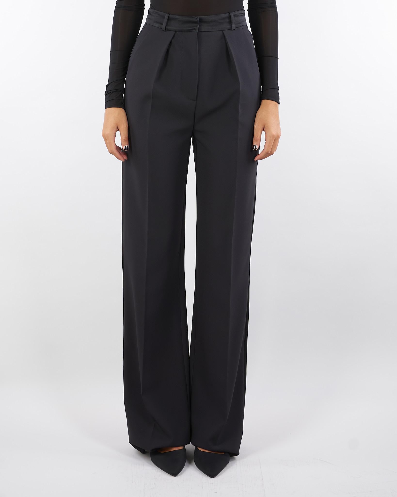 Pantaloni Nero in crêpe leggero con dettagli smoking PA12656E2 110 ELISABETTA FRANCHI 